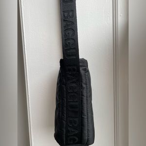 BAGGU puffy water bottle sling